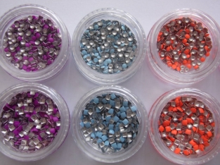 12 delig set Neon studs in wieltje